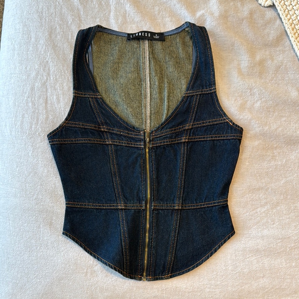 LIoness Denim Blue Top